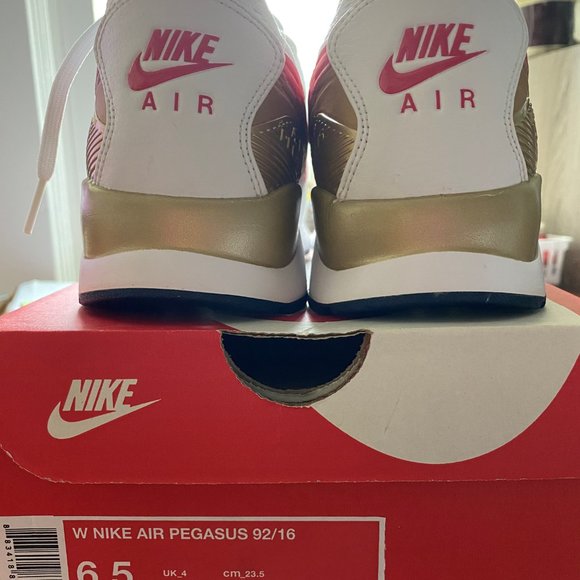 Woman's Nike Air Pegasus 92/16 sizes 6.5 - Picture 3 of 3
